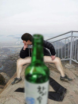 Illustration for article titled Korea's Photoshop Trolls Make the Internet a Better Place